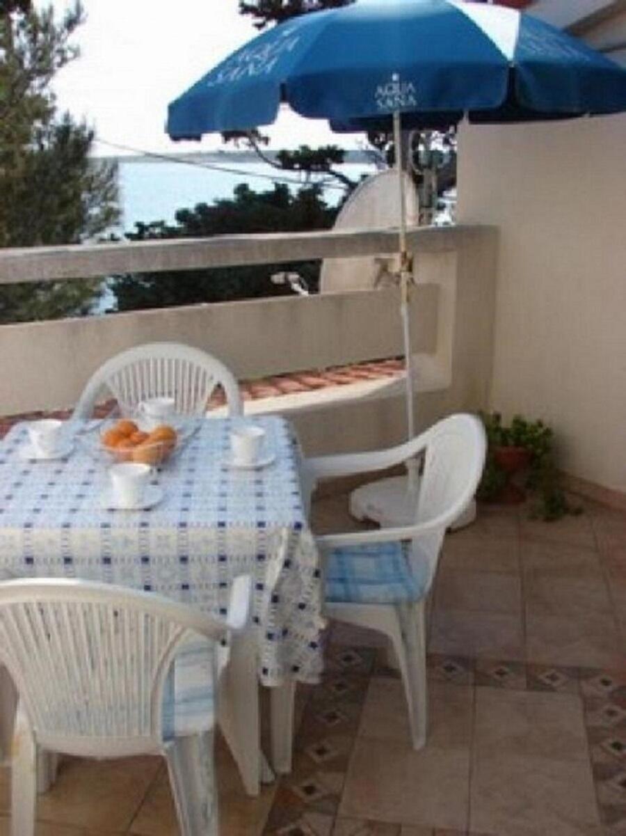 Apartment Gordana Košljun Buitenkant foto